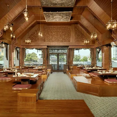Royal Orchid Sheraton Riverside Hotel Bangkok-3